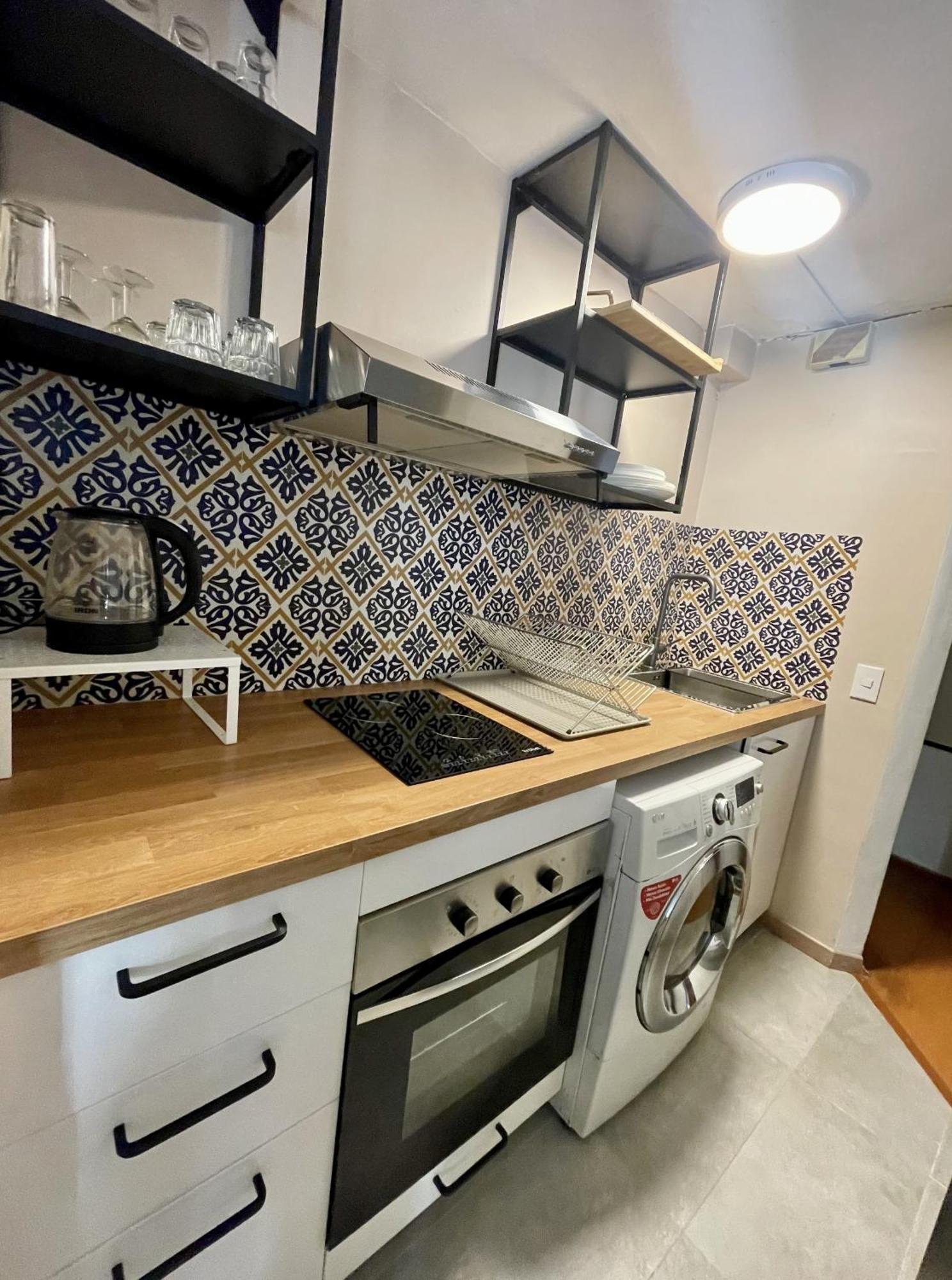 Amplio Departamento En Vitacura - Lavadora - Cocina Remodelada Santiago