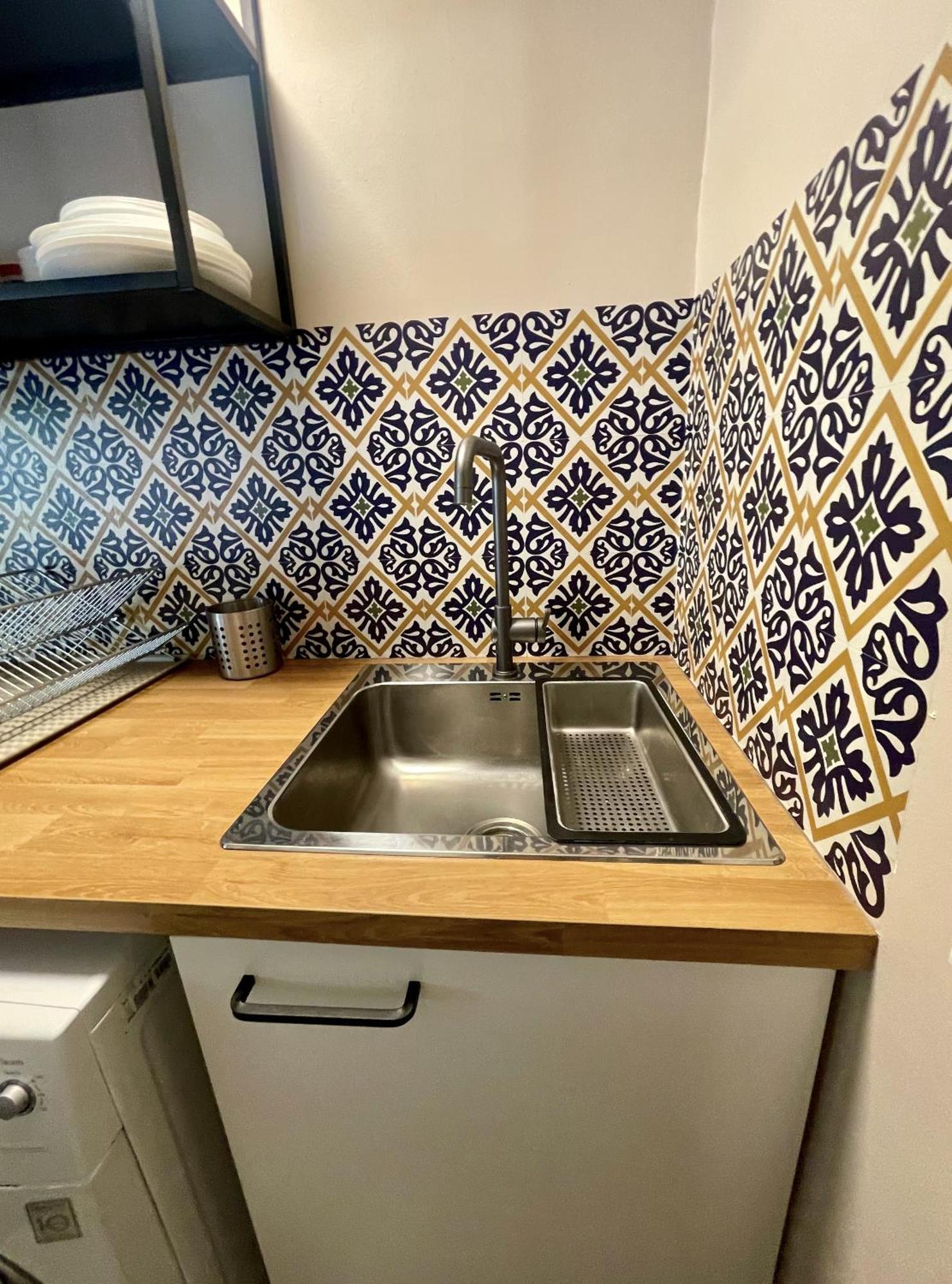 Apartamento Amplio Departamento En Vitacura - Lavadora - Cocina Remodelada *