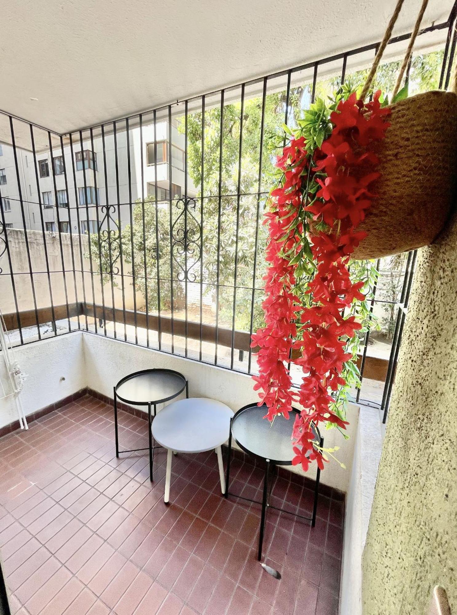 Apartamento Amplio Departamento En Vitacura - Lavadora - Cocina Remodelada Santiago